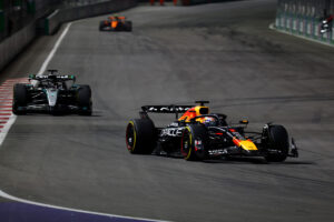 LAS VEGAS, NEVADA - NOVEMBER 22: Max Verstappen of the Netherlands driving the (1) Oracle Red Bull Racing RB21 leads George Russell of Great Britain driving the (63) Mercedes AMG Petronas F1 Team W16 and Lando Norris of Great Britain driving the (4) McLaren MCL39 Mercedes on track during the F1 Grand Prix of Las Vegas at Las Vegas Strip Circuit on November 22, 2025 in Las Vegas, Nevada. (Photo by Mark Thompson/Getty Images) // Getty Images / Red Bull Content Pool // SI202511230320 // Usage for editorial use only //