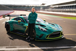 5 Jonny Adam with new Vantage