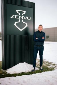 2 ZEN08806_