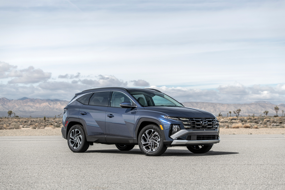 3 67006-Large588012025Tucson
