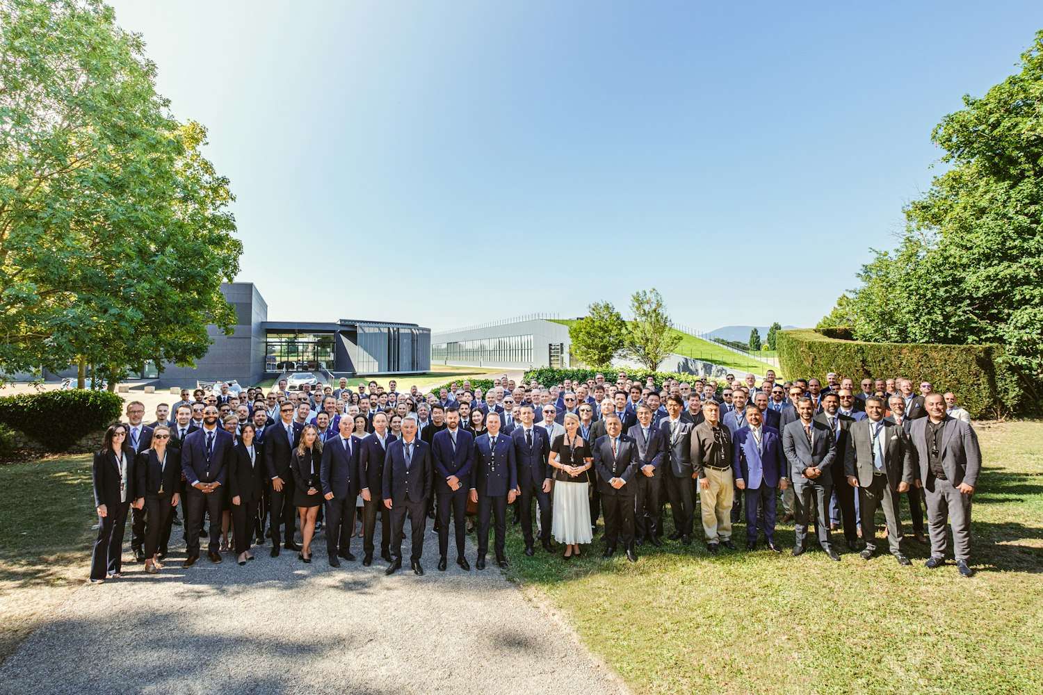 01 2606 BUGATTI-World-Partners-Meeting