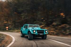 1 Lamborghini LM002 (3)