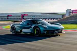 4 Aston Martin Valhalla