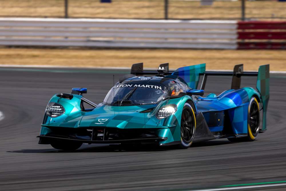 1 Aston Martin THOR Team_Valkyrie_1