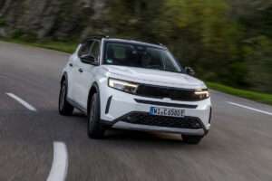 3 opel-frontera-extended-range