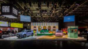 5 fiat-stand-paris-motor-show 1